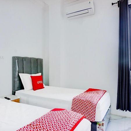 Capital O 94254 Dental Inn باندا أسيه المظهر الخارجي الصورة