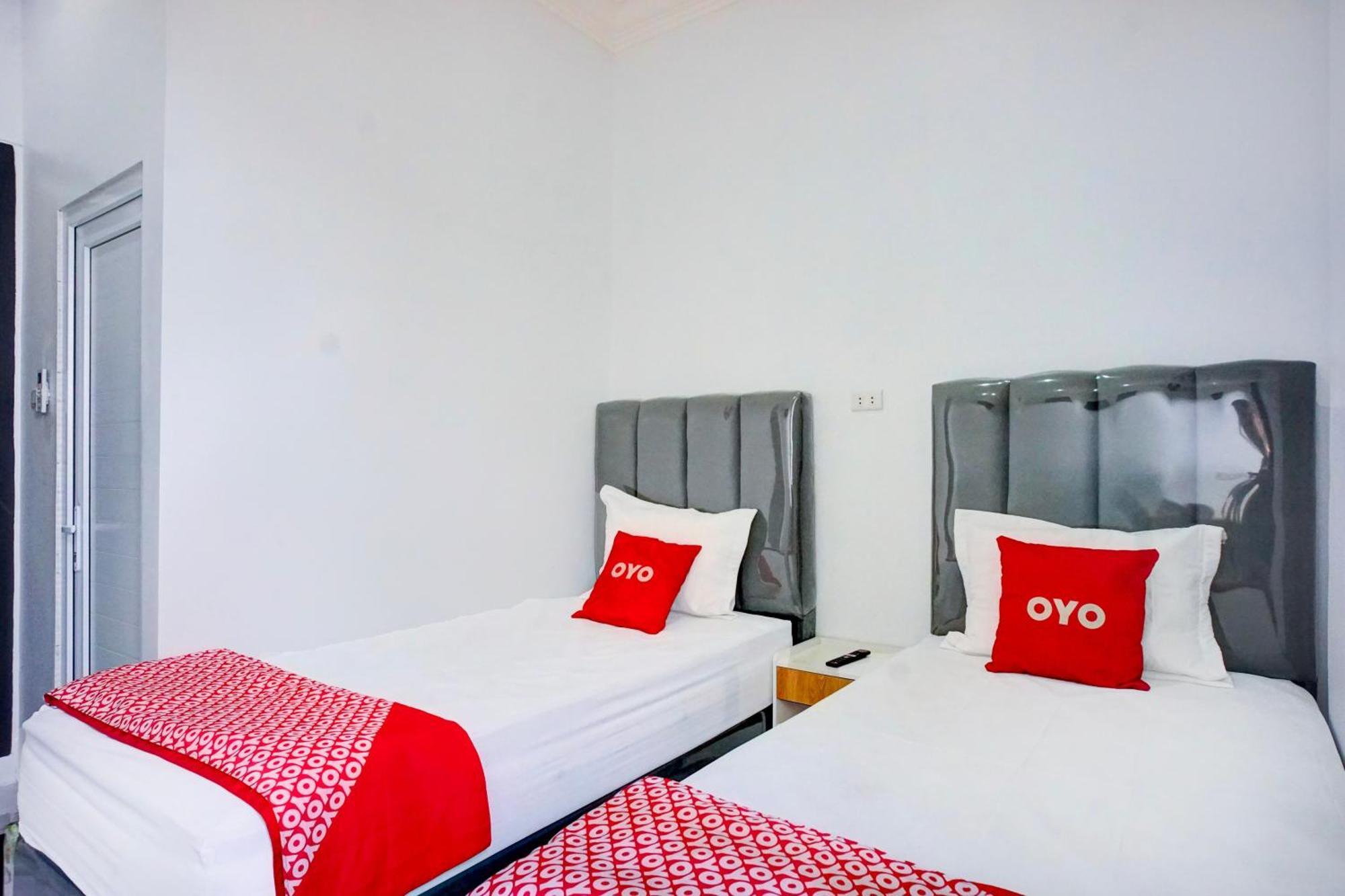Capital O 94254 Dental Inn باندا أسيه المظهر الخارجي الصورة