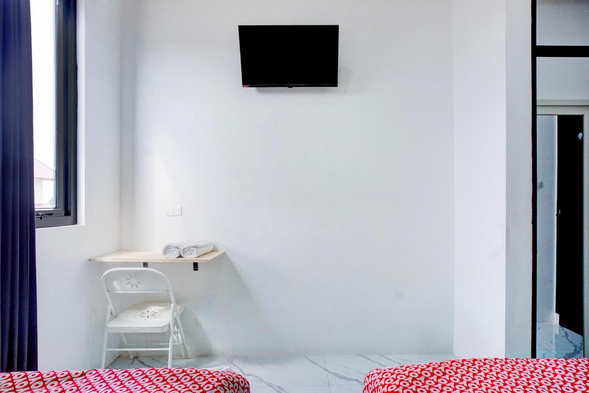 Capital O 94254 Dental Inn باندا أسيه المظهر الخارجي الصورة